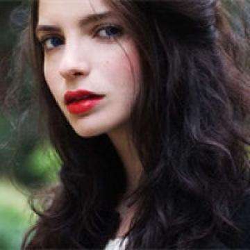 老铺黄金一年狂赚48.68亿元